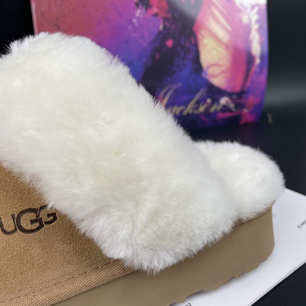 Ugg snow boots Ugg snow boots