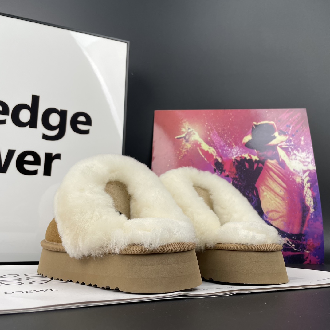 Ugg snow boots