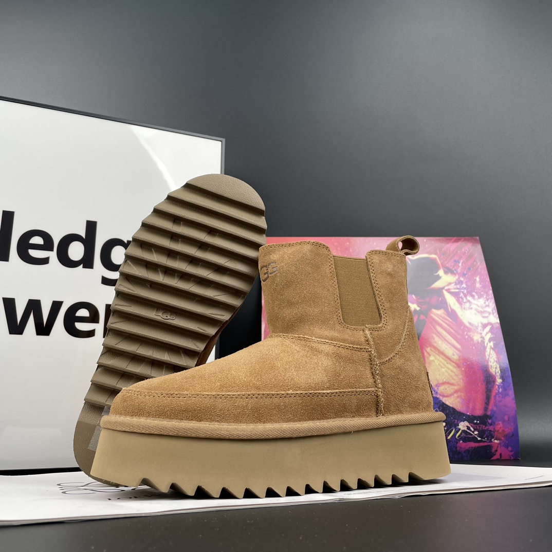 Ugg snow boots Ugg snow boots