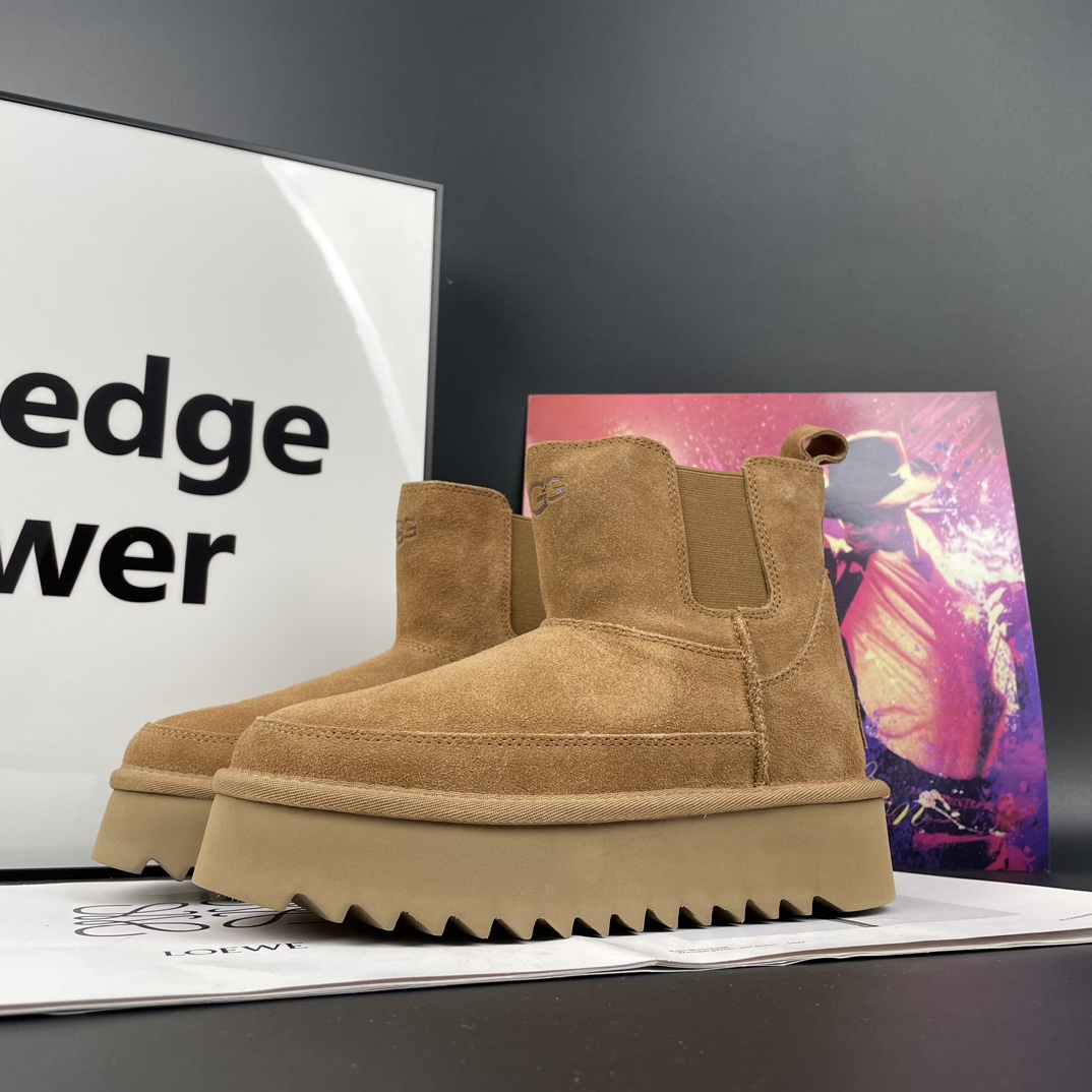 Ugg snow boots