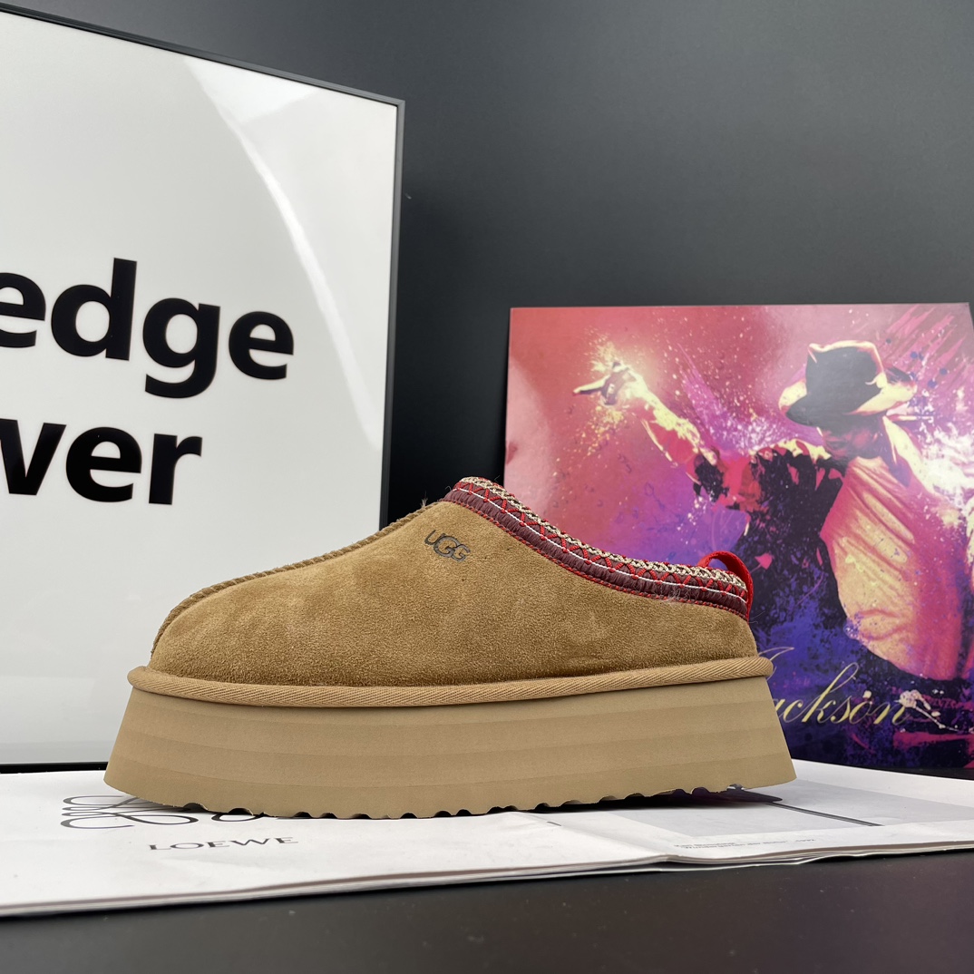 Ugg snow boots