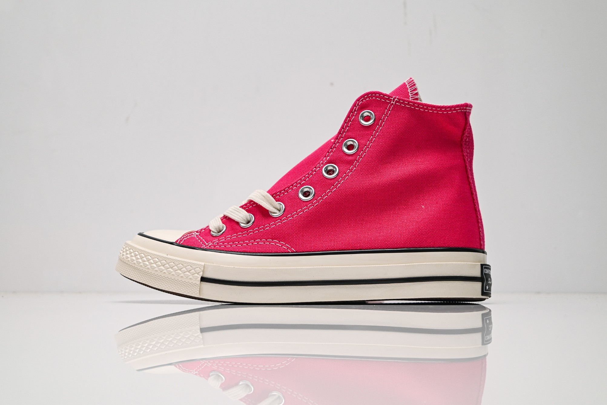 _dJW9sLSv6GpCoh_IO_BDE591bECMlSQejZUEwuw