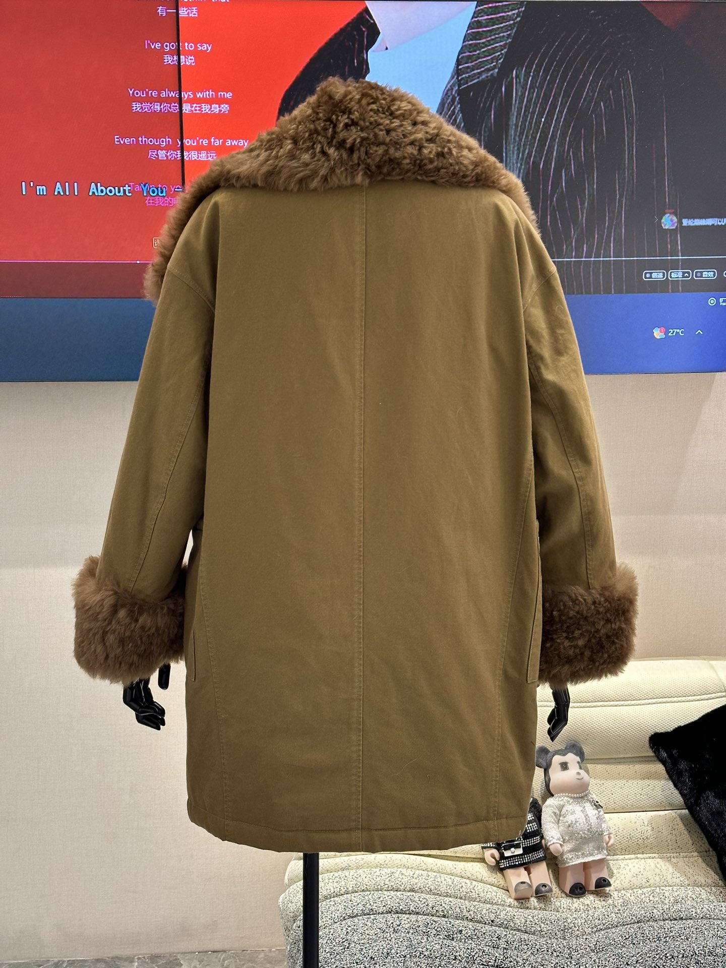 Parisian Balentiag Lamb Wool Suit with Dustproof Bags, Soft and Luxurious, Sizes S-XL - 图片 2
