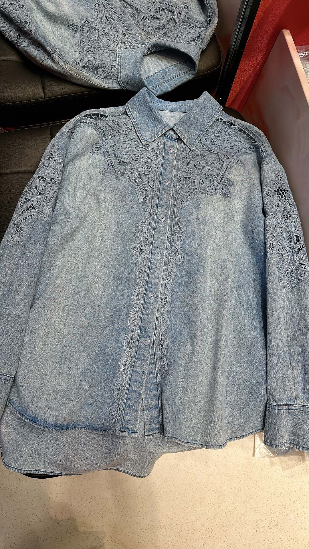 P943 ORIGINAL TWEEDY-SCREENED WITH ERMANNO SCERVINO WATER-WASHED COWBOY TUNNEL EMBROIDERED SHIRT