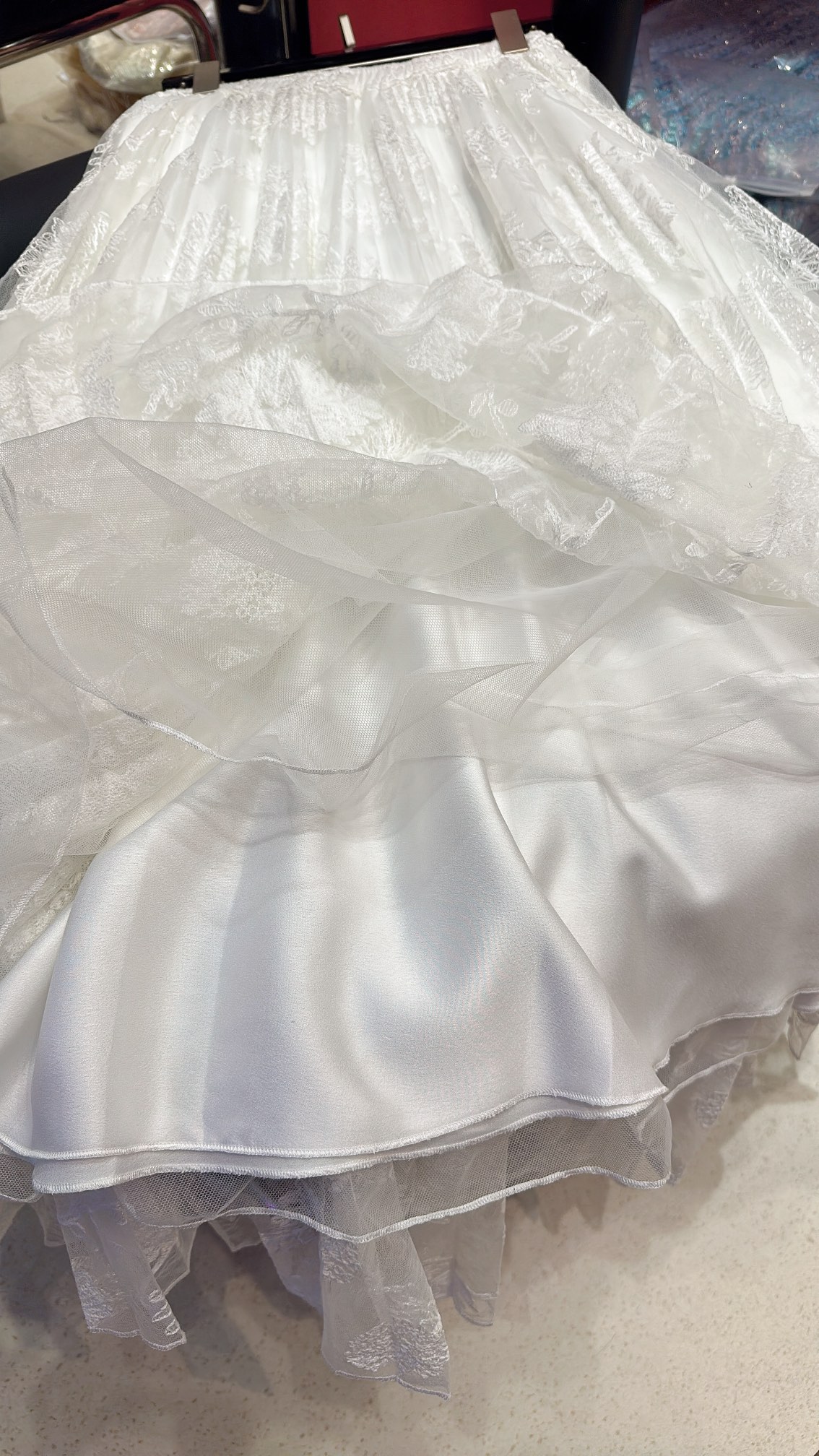 Emmano Scervino Heavy Work Embroidered Half Skirt with High-Ordered Package. - 图片 4