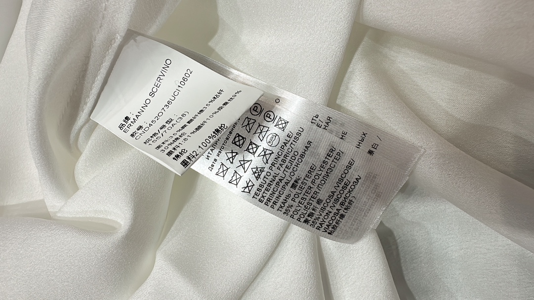 Emmano Scervino Heavy Work Embroidered Half Skirt with High-Ordered Package. - 图片 5