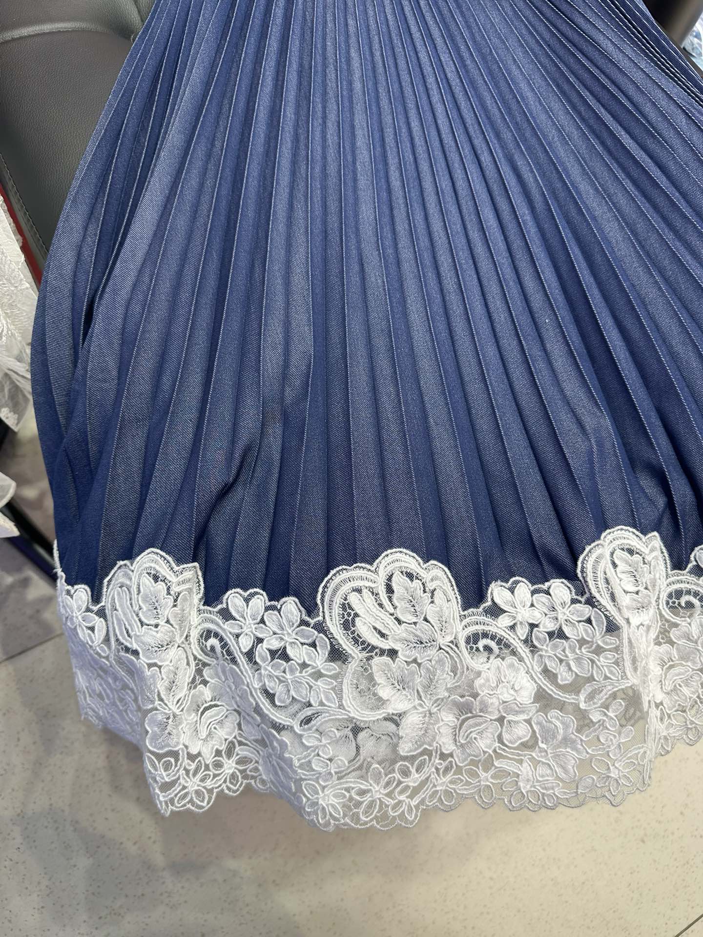Ermanno Scervino Original Hardcore Female Suit with Heavy Embroidered Half Skirt - 图片 2