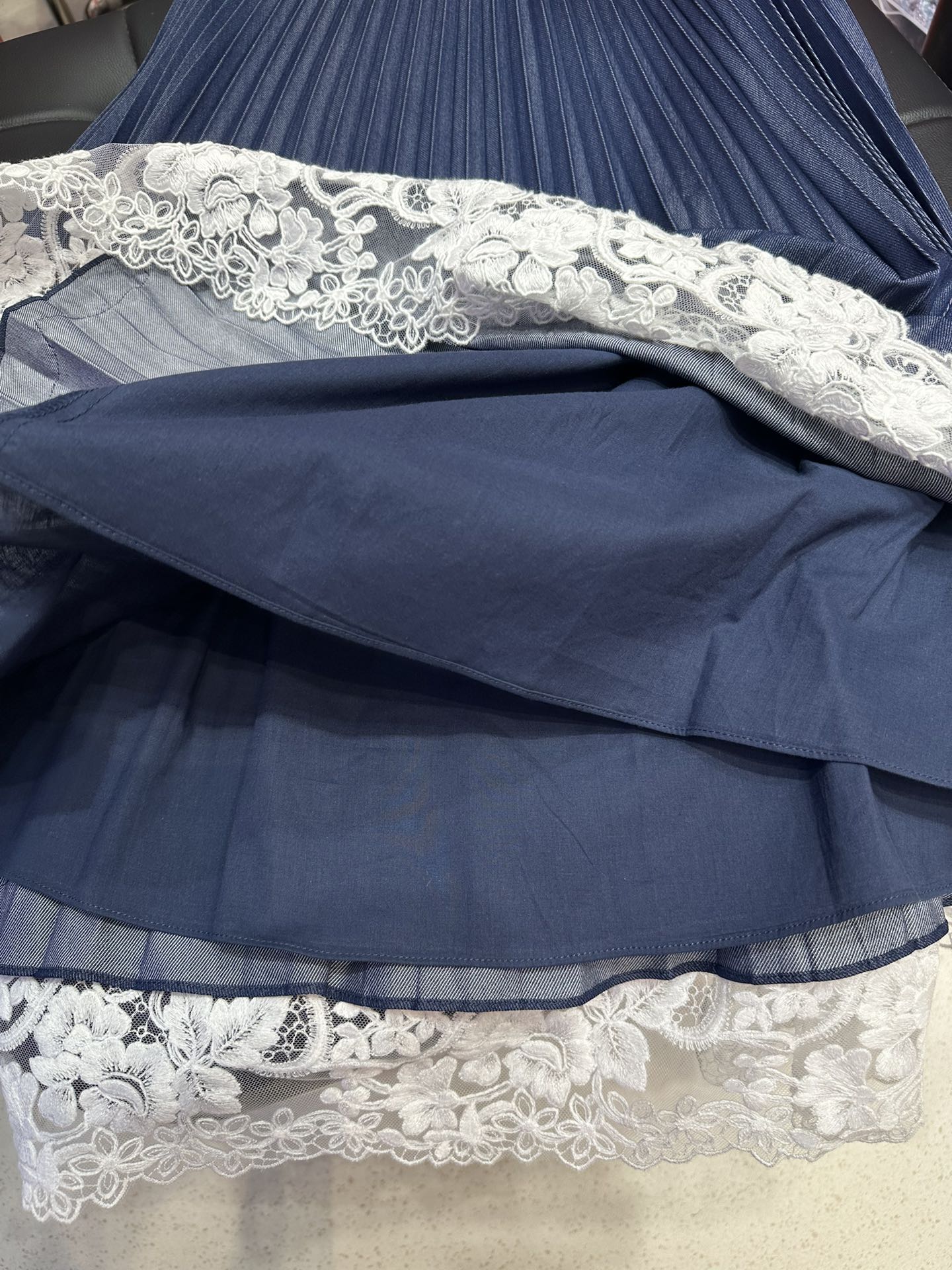 Ermanno Scervino Original Hardcore Female Suit with Heavy Embroidered Half Skirt - 图片 4