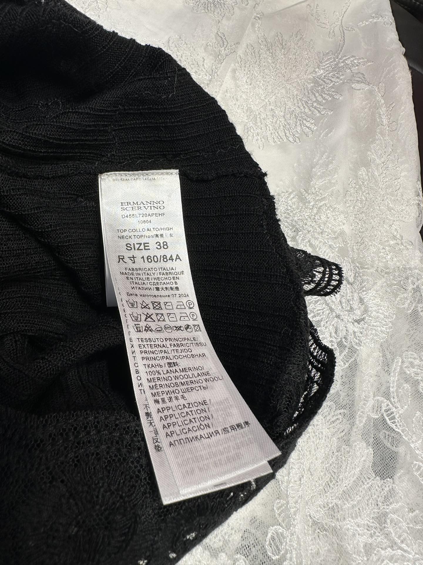Luxury Italian Brand: Ermanno Scervino Lace Dress with Wool Embroidery Details - 图片 6