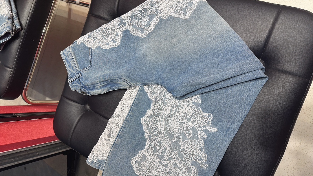Luxury Italian Brand’s Lace King: Ermanno Scervino Women’s Suit Review - 图片 6