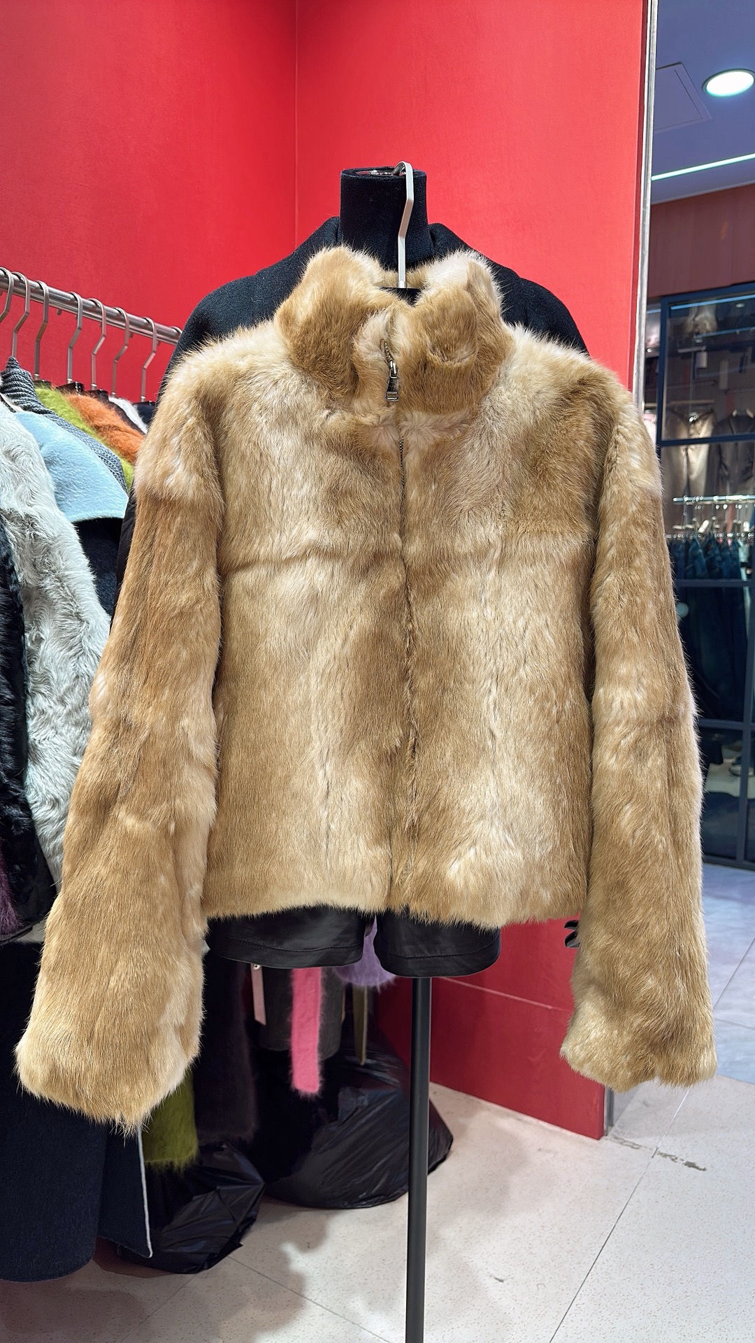 NO:689297,FEND*25 new style autumn and winter series snow rabbit fur stand collar zipper jacket size S M L, Fendi-clothing, fendi, fendi, jackets & coats,19860909FEND*25新款上新 秋冬系列雪兔毛立领拉链外套 码数S M L,芬迪-服装,fendi,fendi,jackets & coats,,Women's clothing