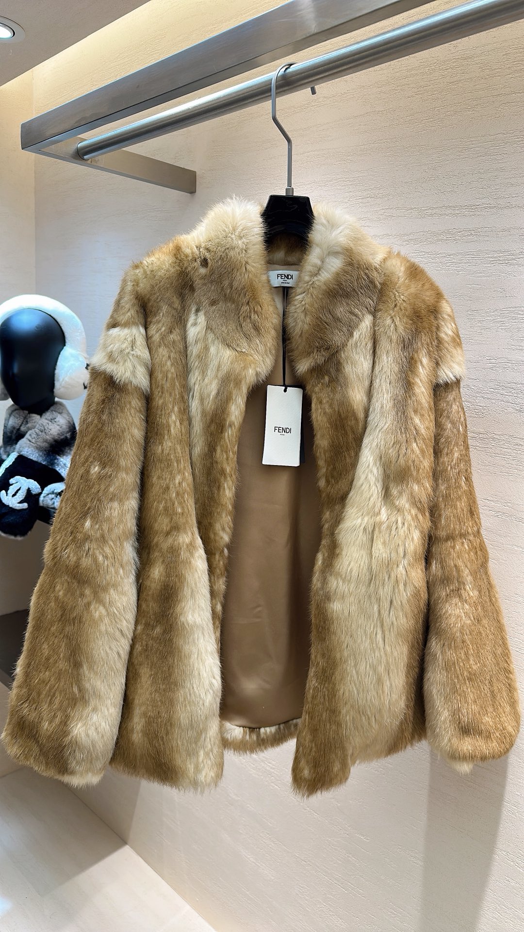 NO:689268,FEND*25 new model, autumn and winter series snow rabbit fur mid-length coat, length 69cm, size S M L, Fendi-clothing, fendi, fendi, jackets & coats,19860909FEND*25新款上新 秋冬系列雪兔毛中长款外套 衣长69cm 码数S M L,芬迪-服装,fendi,fendi,jackets & coats,,Women's clothing