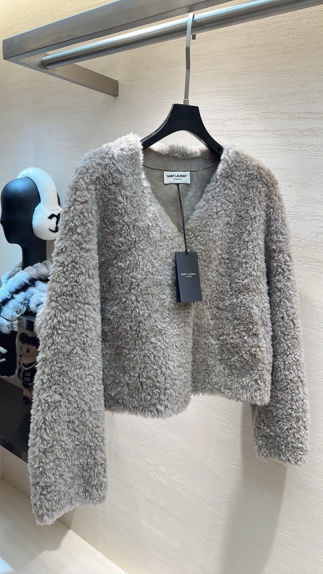 NO:676923,ysl*25 new style autumn and winter series wool V-neck short jacket size S M L, Saint Laurent-clothing, saint laurent, saint laurent, jackets & coats,19860909ysl*25新款上新 秋冬系列羊毛V领短外套 码数S M L,圣罗兰-服装,saint laurent,saint laurent,jackets & coats,,Women's clothing