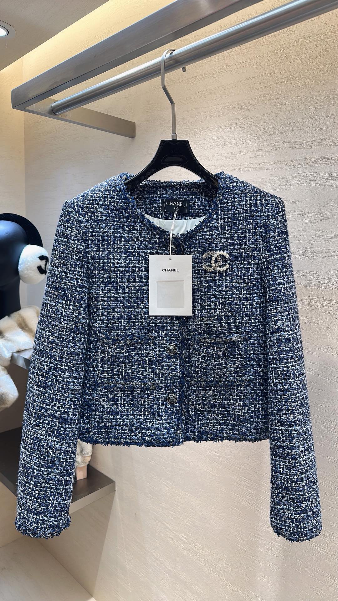 NO:689315,Chanel*25 new style autumn and winter series tweed down jacket size S M L, Chanel-clothing, chanel, chanel, jackets & coats, down jacket,19860909Chanel*25新款上新 秋冬系列粗花呢羽绒外套 码数S M L,香奈儿-服装,chanel,chanel,jackets & coats,down jacket,,Women's clothing