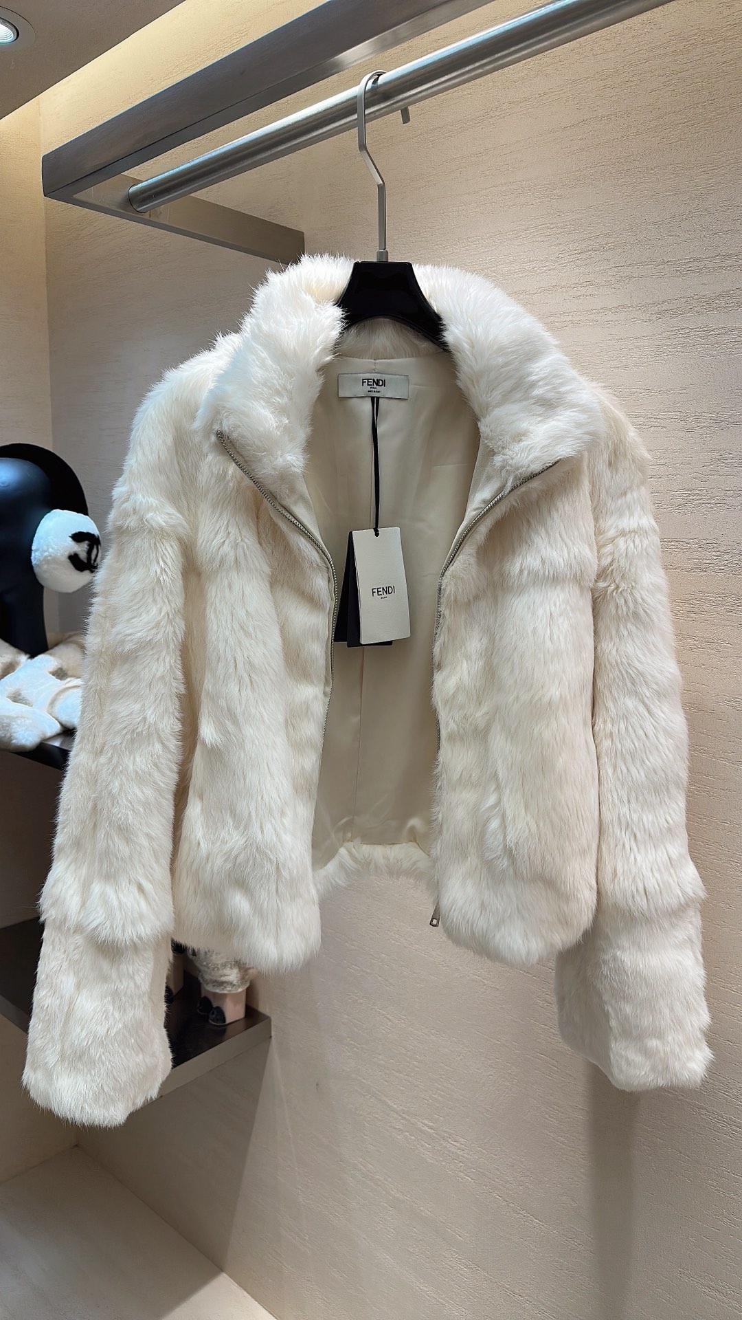 NO:689279,FENDI*25 new style autumn and winter series snow rabbit fur zipper jacket size S M L, Fendi-clothing, fendi, fendi, jackets & coats,19860909FENDI*25新款上新 秋冬系列雪兔毛皮草拉链外套 码数S M L,芬迪-服装,fendi,fendi,jackets & coats,,Women's clothing