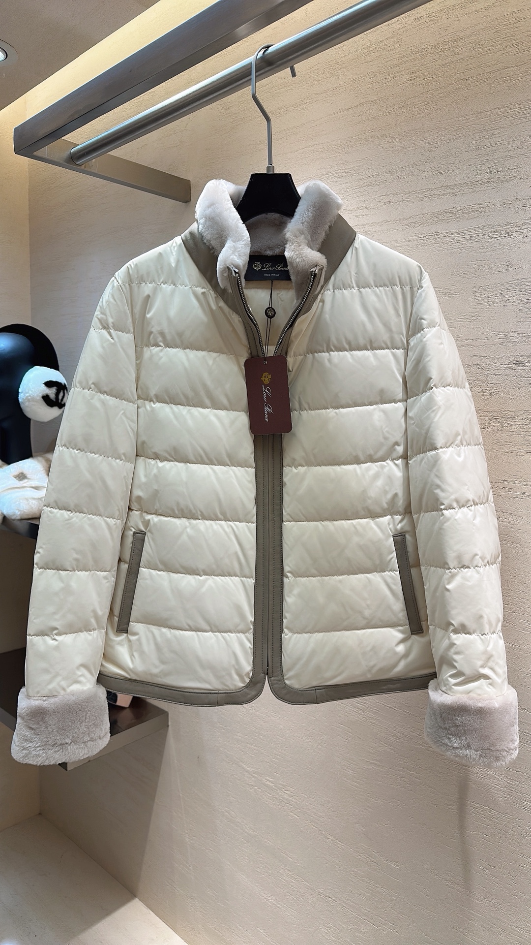 NO:689269,Loro Piana*25 new style autumn and winter series fur one-piece down jacket zipper jacket Size SML, women's clothing, loro piana, jackets & coats, down jacket,19860909Loro Piana*25新款上新 秋冬系列皮毛一体羽绒服拉链外套 码数SML,女装,loro piana,jackets & coats,down jacket,,Women's clothing