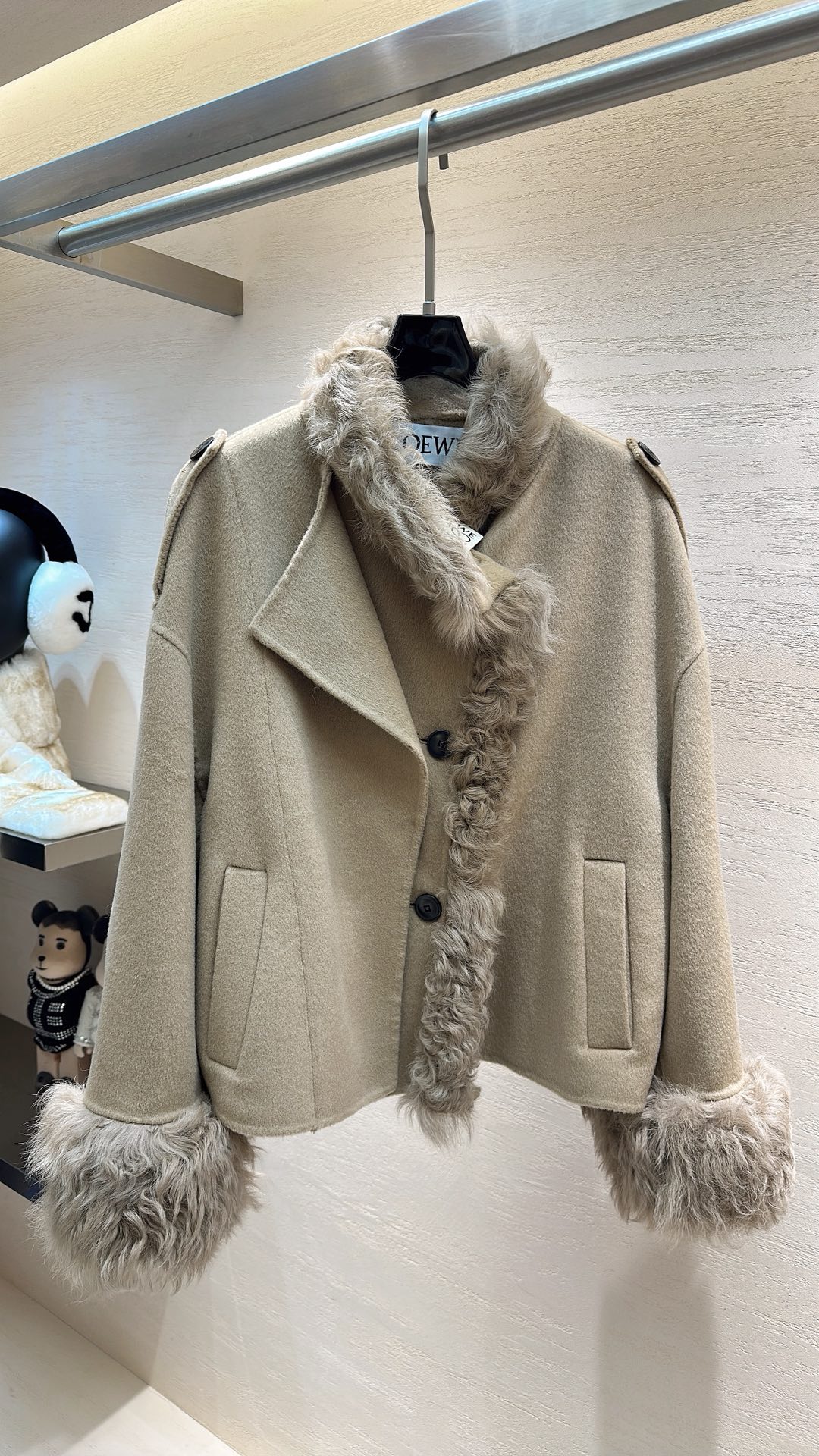NO:676907,LOEWE*25 new style, autumn and winter series double-sided wool jacket, size S M L, Loewe-clothing, loewe, loewe, jackets & coats,19860909LOEWE*25新款上新 秋冬系列双面羊毛外套 码数S M L,罗意威-服装,loewe,loewe,jackets & coats,,Women's clothing