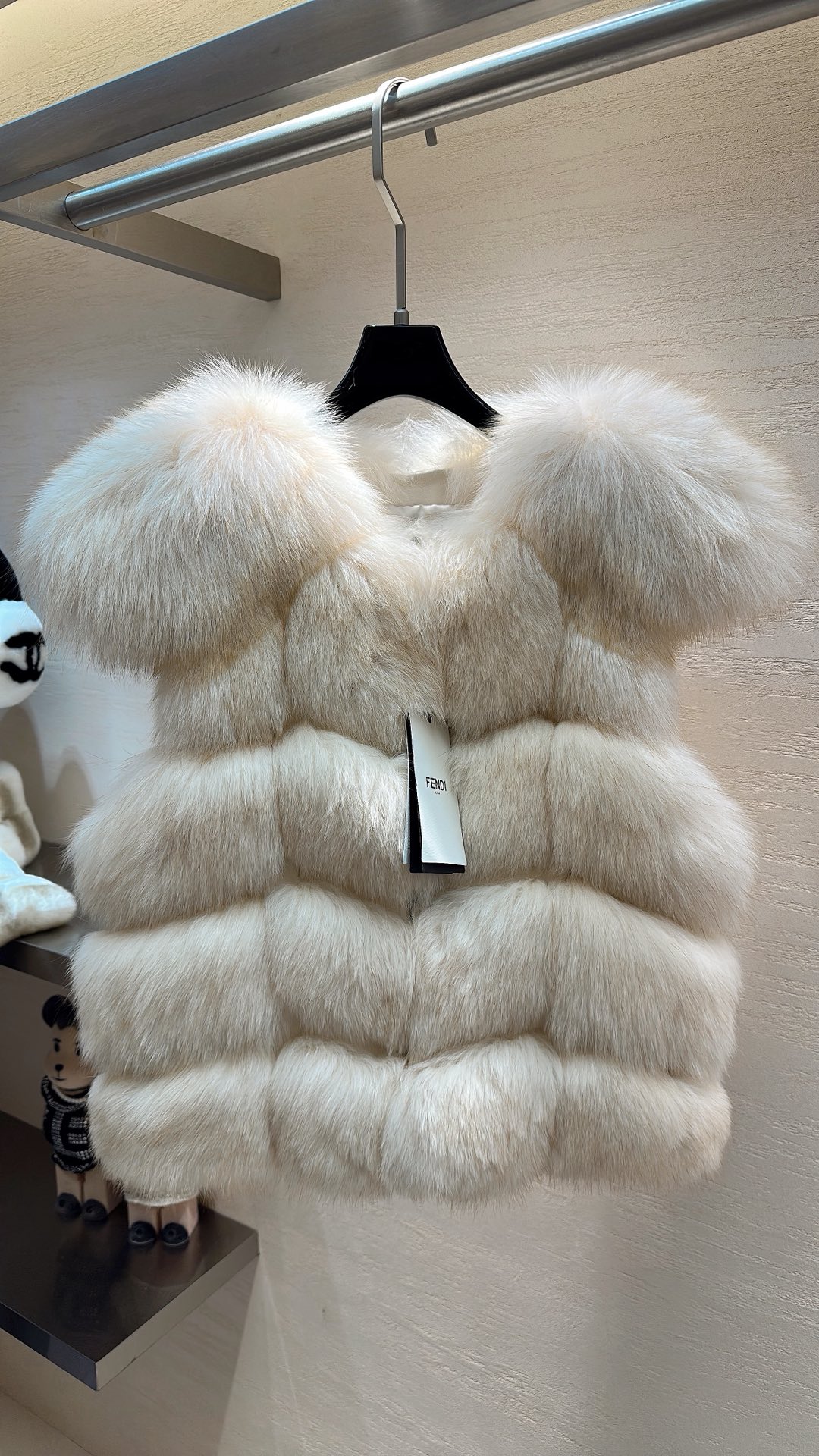 NO:689271,FENDI*25 new style autumn and winter series silver fox fur vest size S M L, Fendi-clothing, fendi, fendi,19860909FENDI*25新款上新 秋冬系列银狐毛马甲 码数S M L,芬迪-服装,fendi,fendi,,Women's clothing