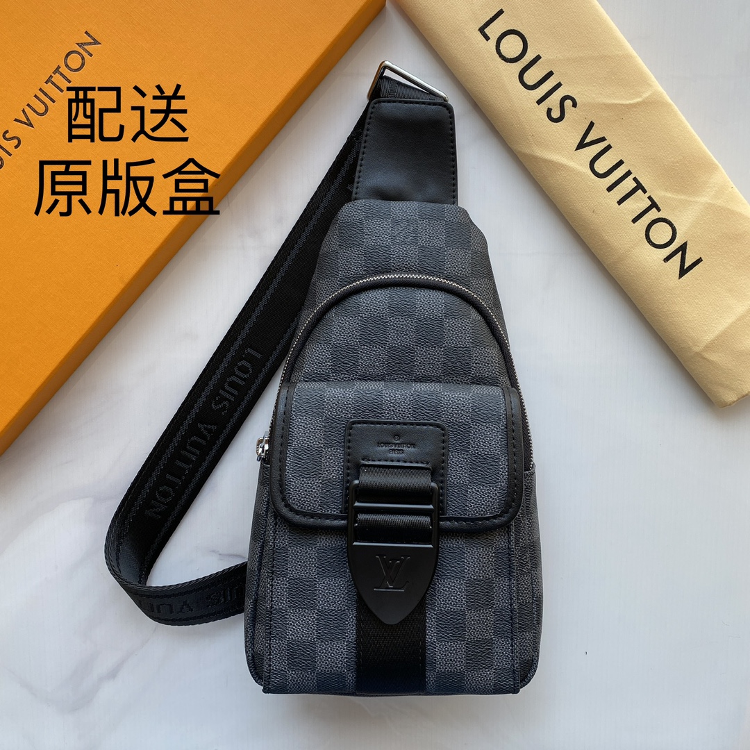 Louis Vuitton Mannen Koeienhuid Foetale koeienhuid