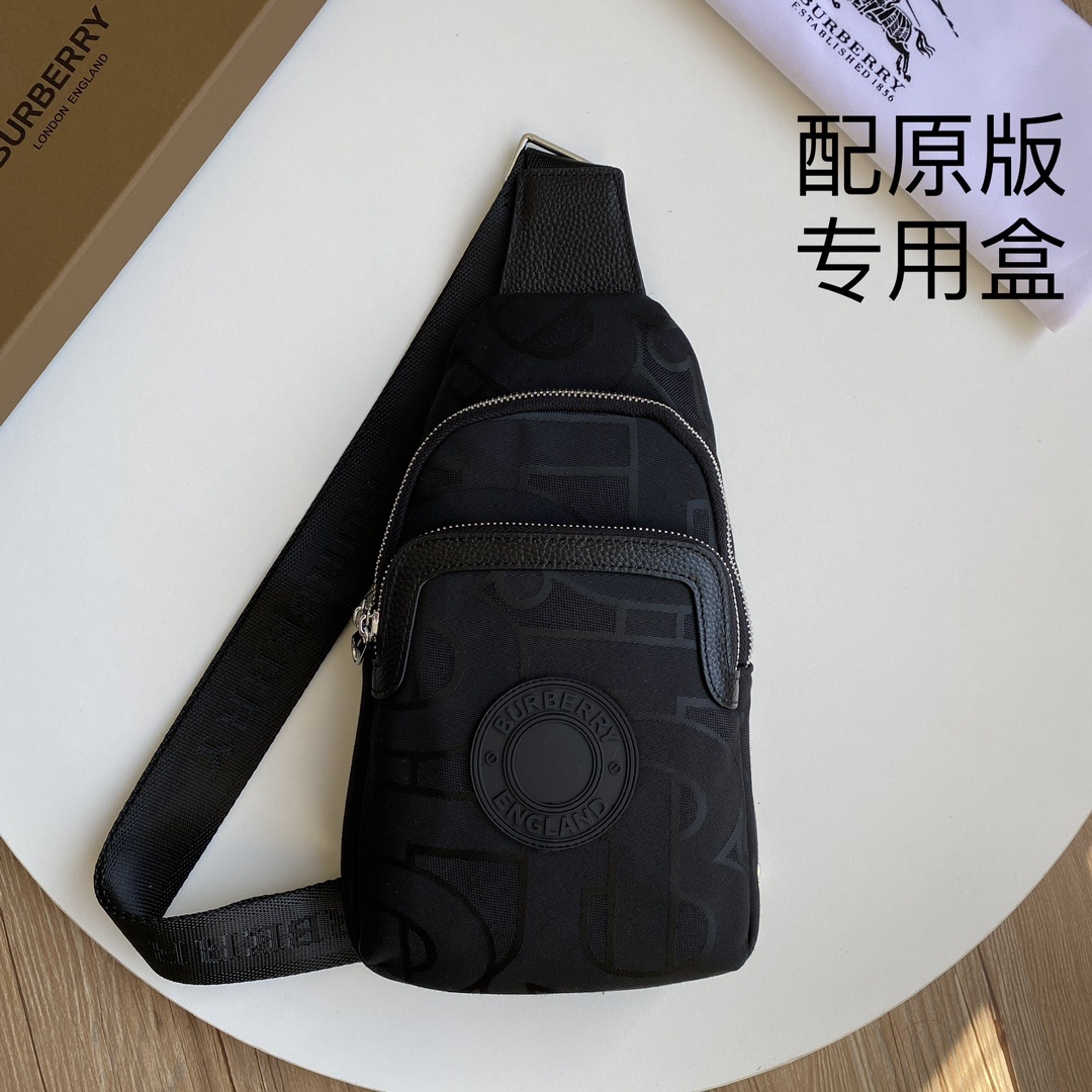 ,B家,【配原版专用盒】最新款男士胸包-原版品质,男神必备😍😍实用性非常全面 ,空间大,顶级原版牛皮⚠⚠