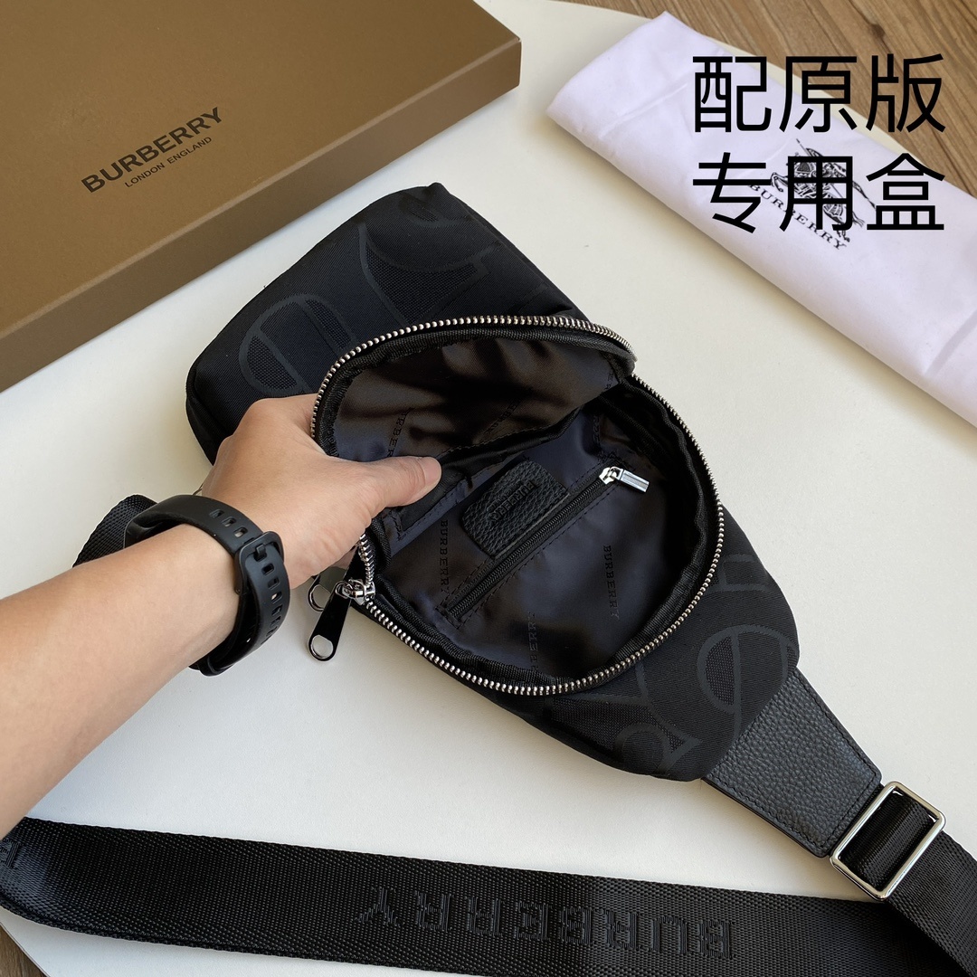 ,B家,【配原版专用盒】最新款男士胸包-原版品质,男神必备😍😍实用性非常全面 ,空间大,顶级原版牛皮⚠⚠