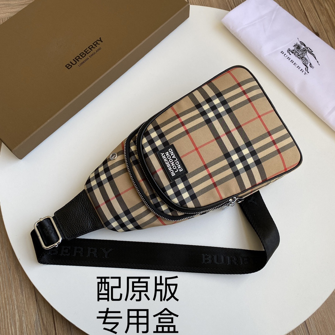 ,【配原版专用盒】🌹醉流行风格,焕新选用由再生聚酯纤维和棉质纱线制成的面料打造,专属标识图案提花,搭配标