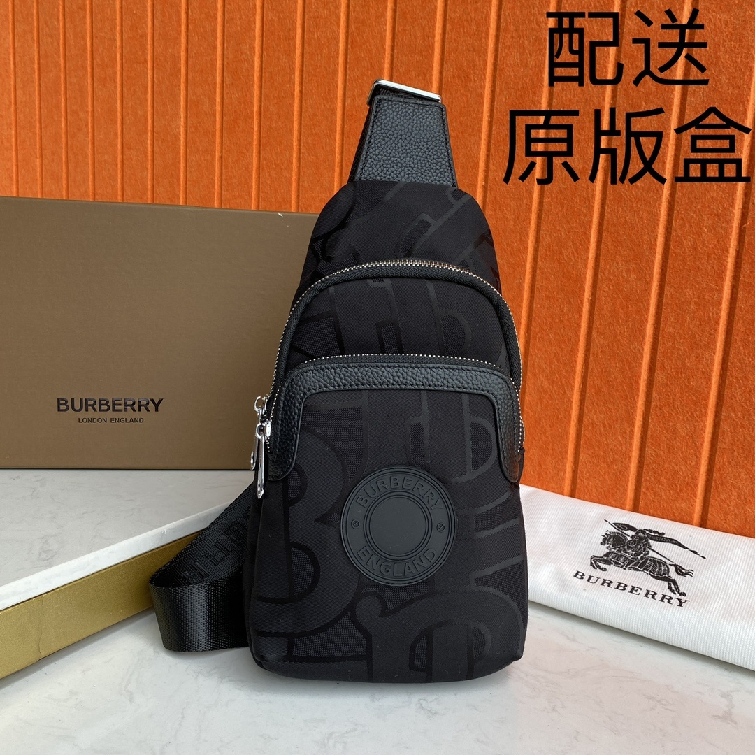 ,B家,【配送原版包装盒】最新款男士胸包-原版品质,男神必备😍😍实用性非常全面 ,空间大,顶级原版牛皮⚠