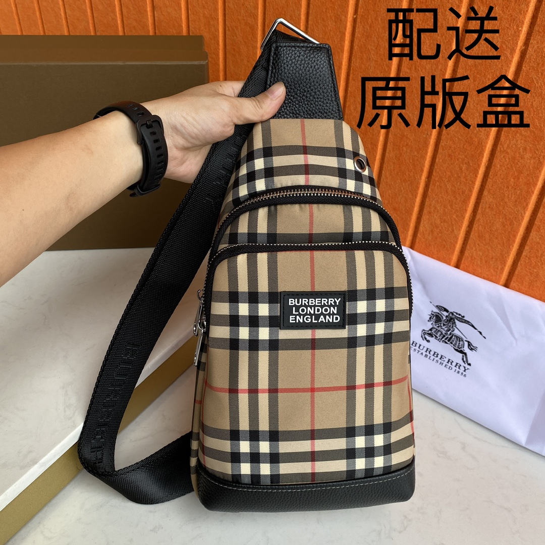 ，B家！[玫瑰]🌹，火热登场，精选优质男士胸包［强][强] 年度款钜献🎒，👋帅到没朋友[玫瑰][玫瑰]采
