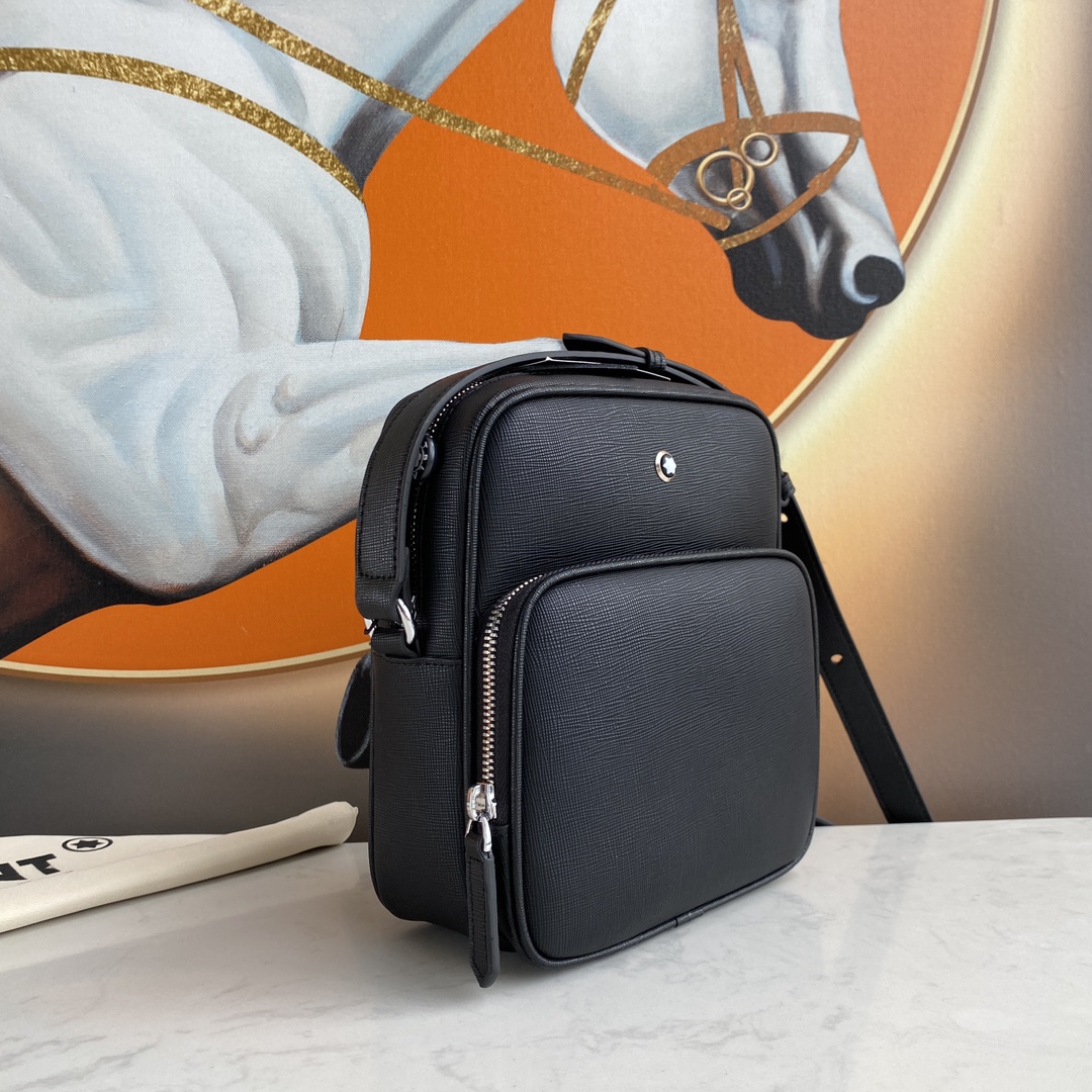 ，MONTBLANC 全新万宝龙匠心系列邮差包 经典黑
型号：MB
材质：头层牛皮（原版皮）
款式：万宝