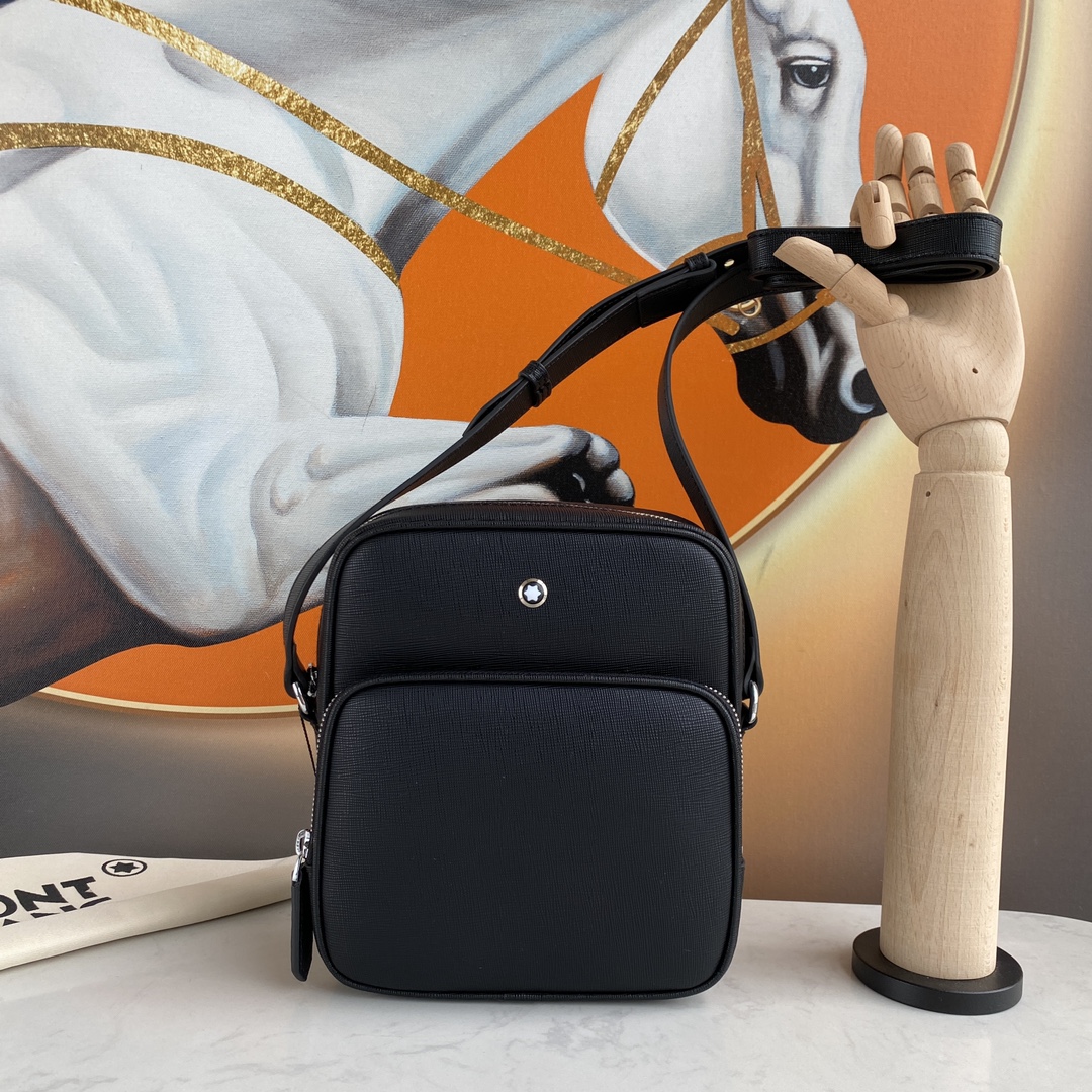 ，MONTBLANC 全新万宝龙匠心系列邮差包 经典黑
型号：MB
材质：头层牛皮（原版皮）
款式：万宝