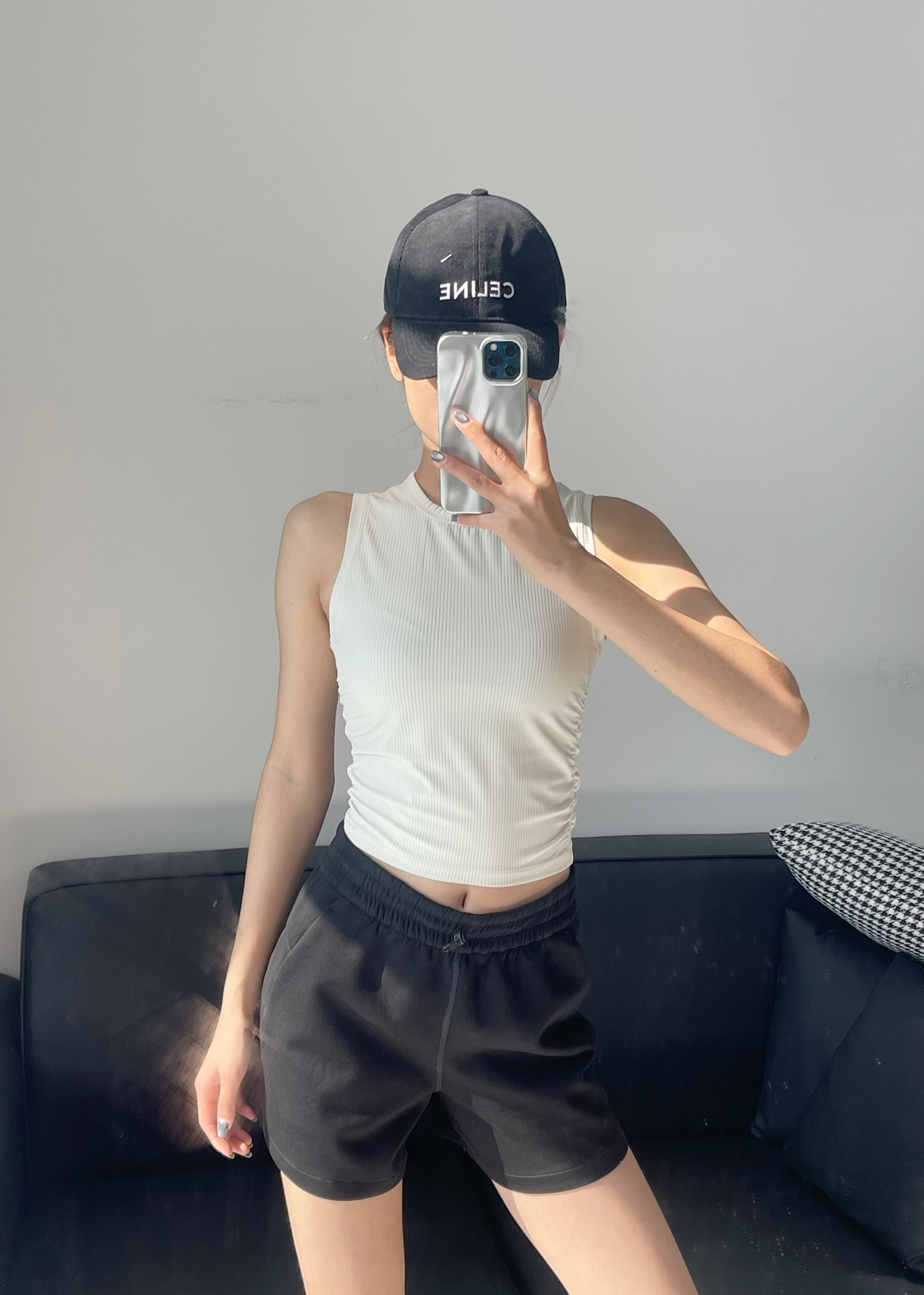 Lululemon tank yoga white