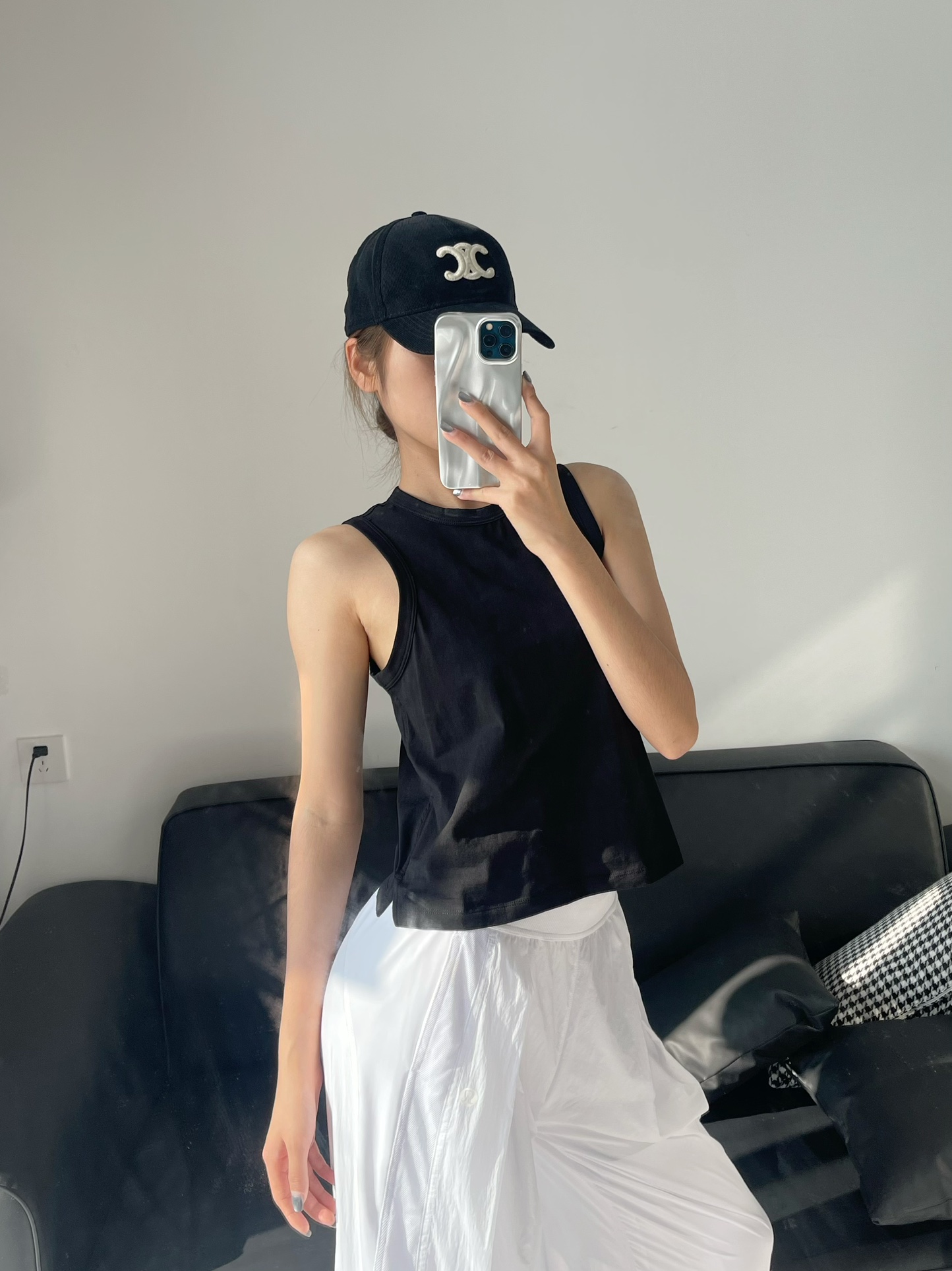 Lululemon Classic-Fit tank everyday black yoga