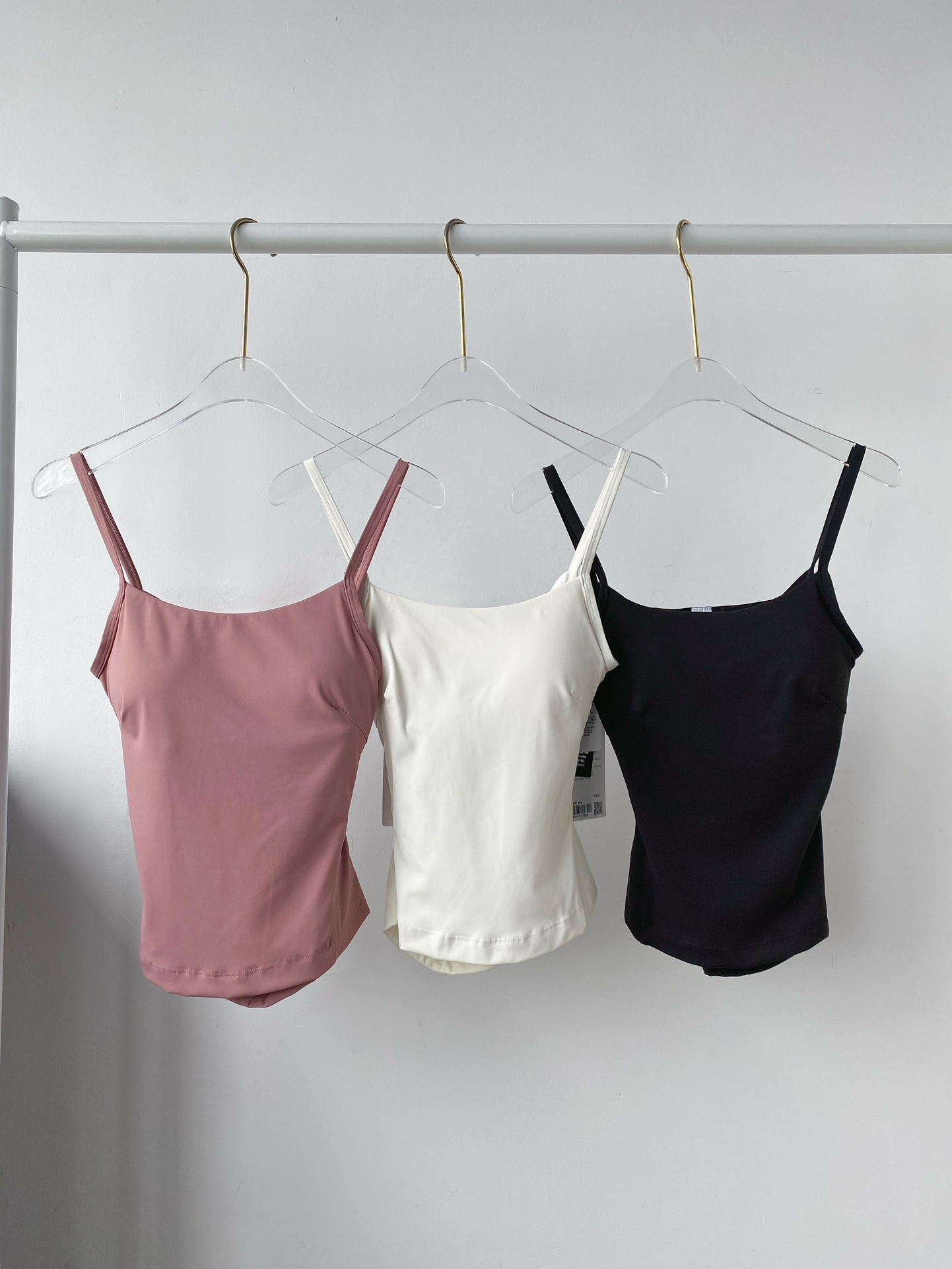 Lululemon Cross-Back Nulu tank yoga black
