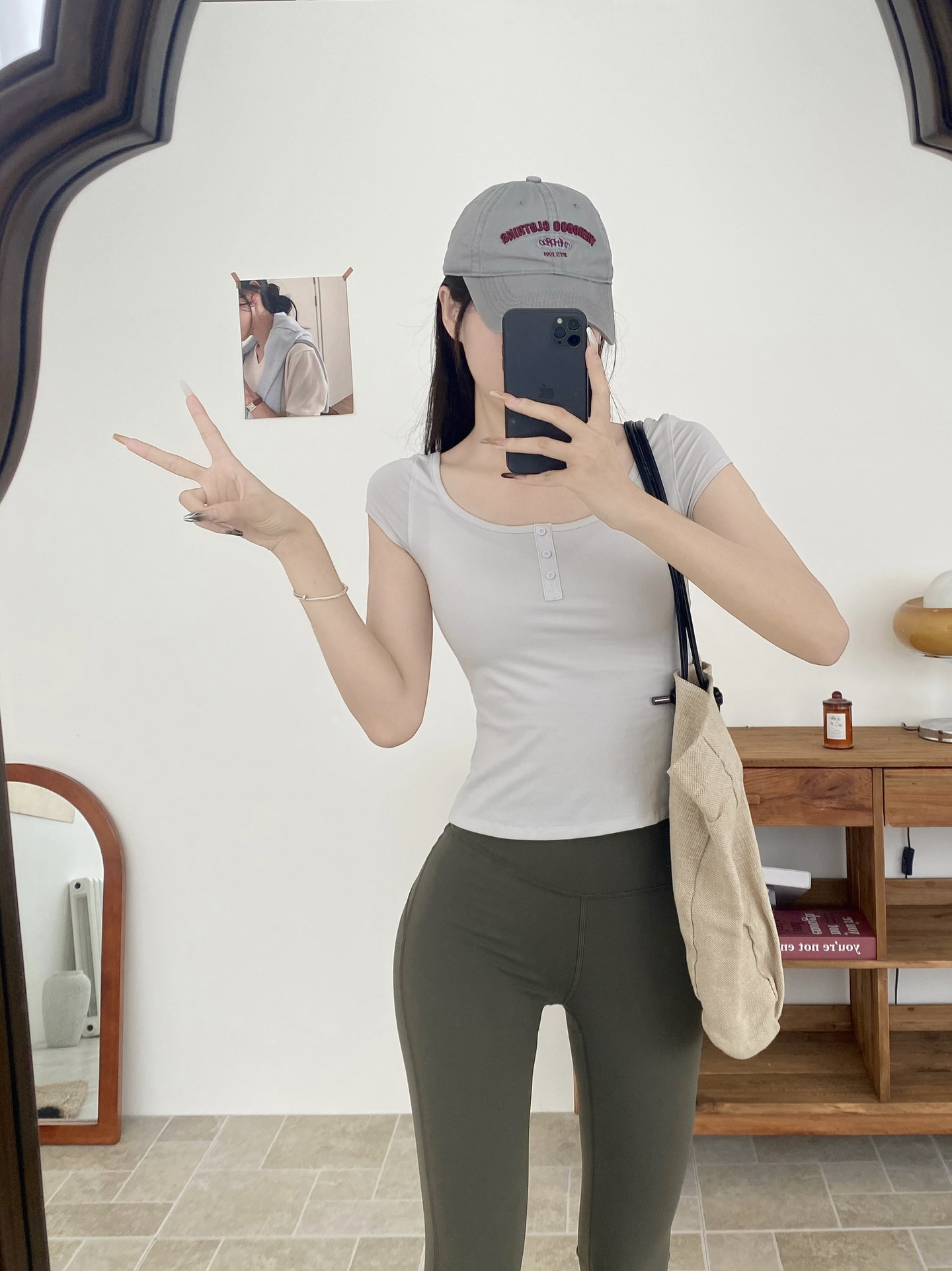Lululemon t-shirt everyday light gray yoga