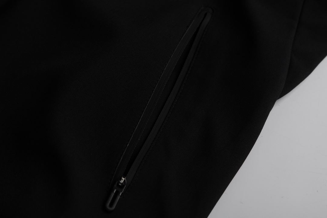 Outdoor Hooded Shell Jacket - Comprehensive 7