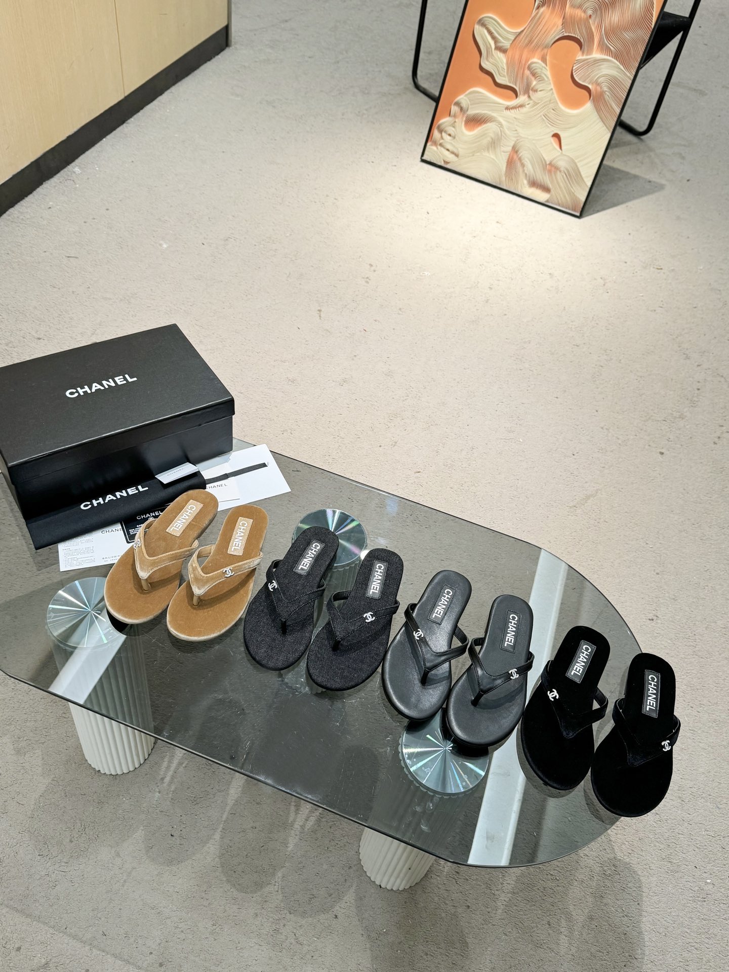 Chanel 2024 primavera nuevas chanclas de terciopelo con diamantes de cristal de primavera y verano ✅, apariencia discre…