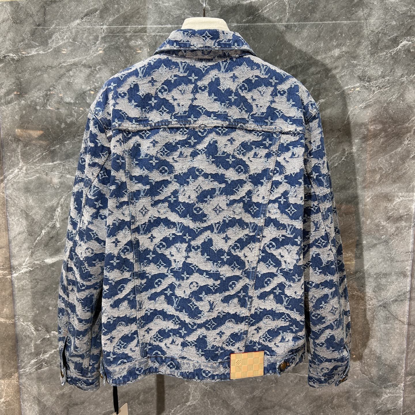 Джинсовая куртка Louis Vuitton с монограммой