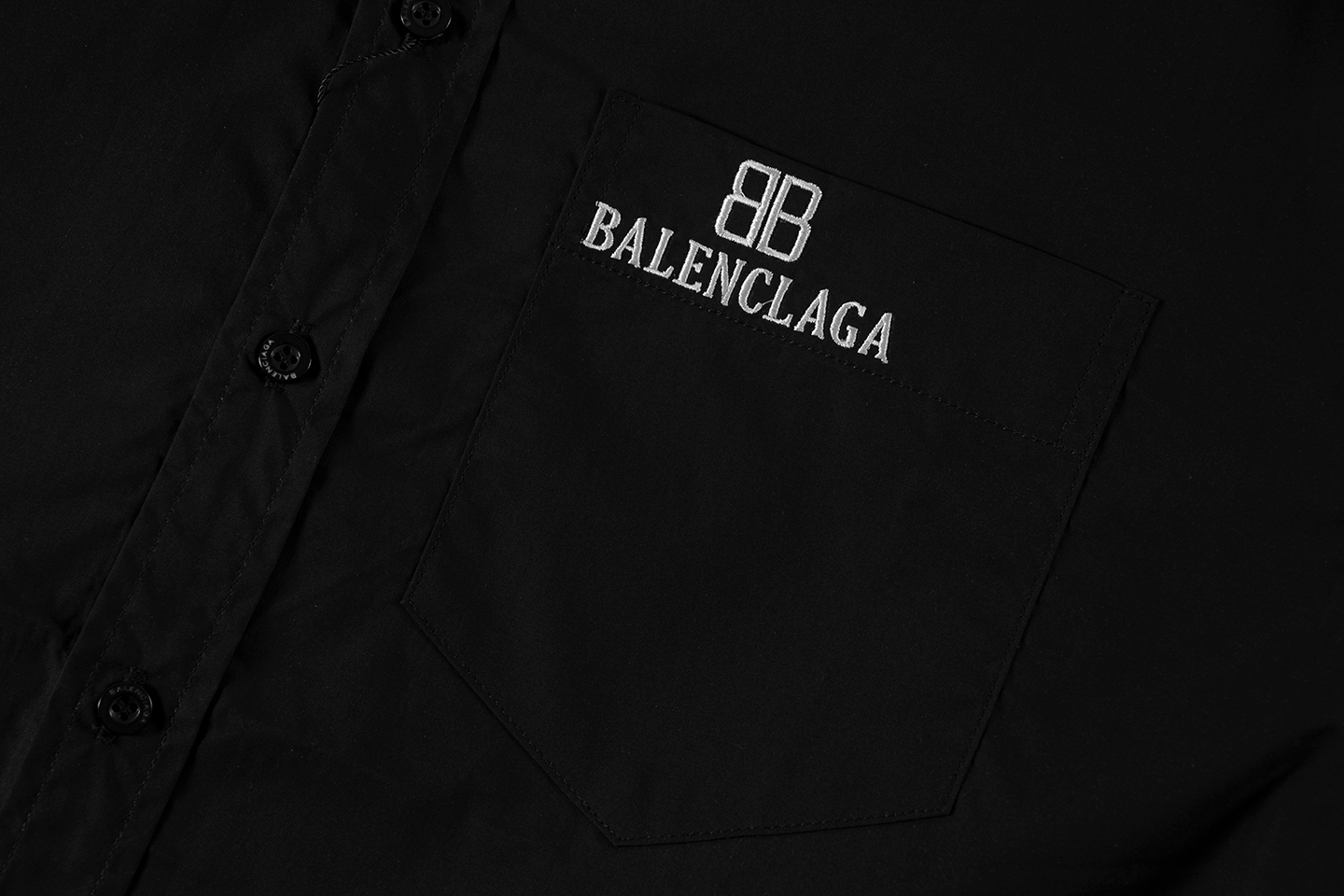 Balenciaga Logo刺繍長袖シャツ 高品質素材の快適な着心地