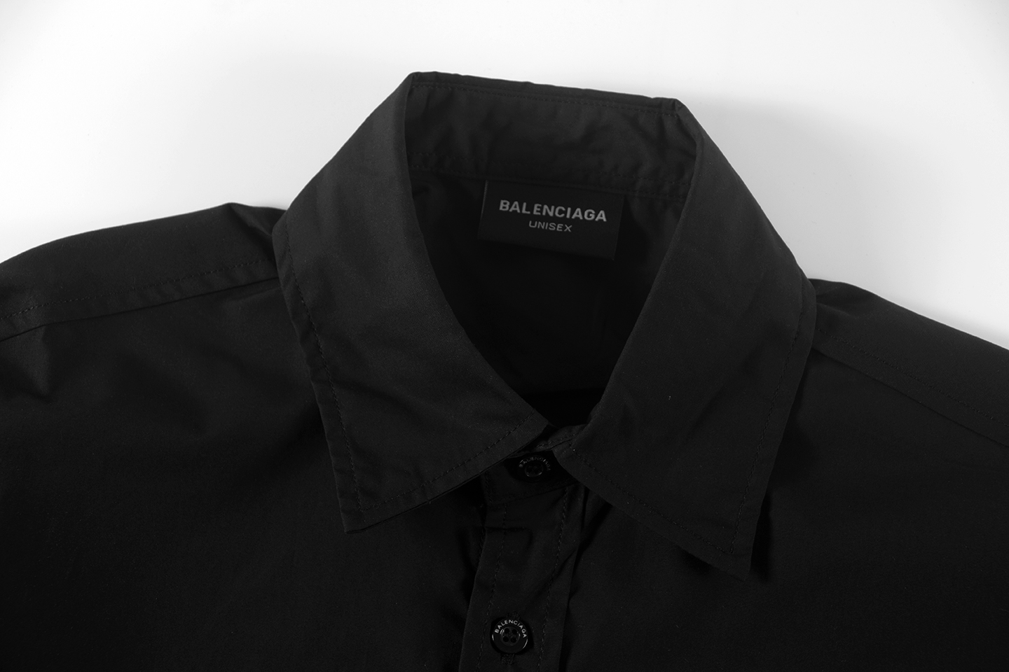 Balenciaga Logo刺繍長袖シャツ 高品質素材の快適な着心地