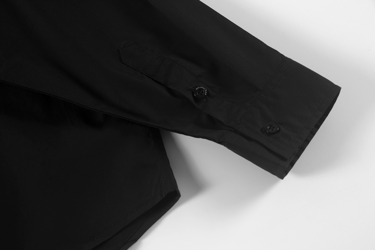 Balenciaga Logo刺繍長袖シャツ 高品質素材の快適な着心地