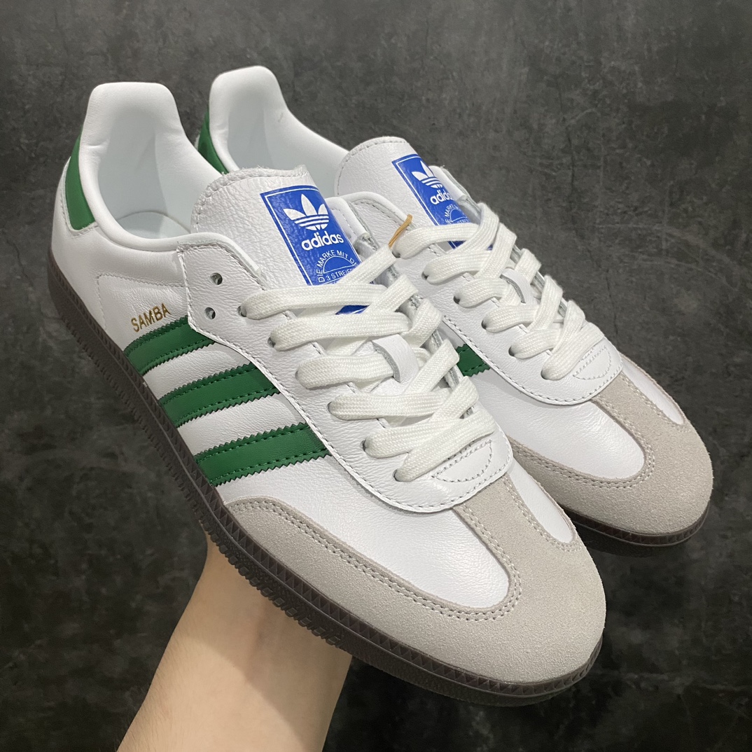 【Top纯原】Adidas Samba OG 桑巴低帮休闲板鞋 白绿 IG1024n全新高端零售平台专供品质出货 全鞋身采用细腻甩纹头层牛皮 包括鞋舌也是头层皮n立体Samba烫金 后跟港宝定型 皮料切割超高清洁度n私模大底 非市面公底 多次调试无色差大底 高价零售首选品质‼️ 尺码：36 36.5 37 38 38.5 39 40 40.5 41 42 42.5 43 44 44.5 45-莆田鞋批发中心