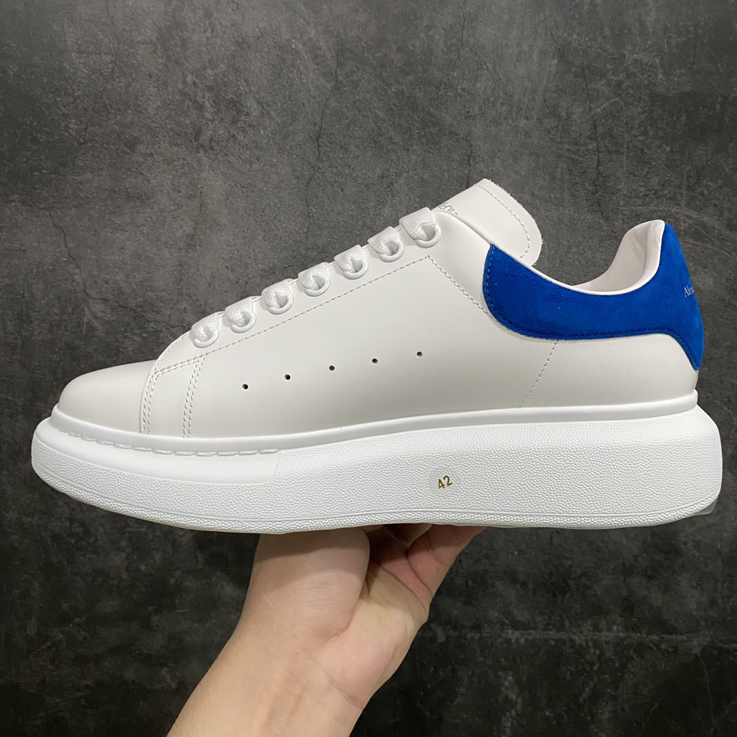 [Top-grade drug box version] Alexander McQueen Alexander McQueen white shoes dark blue tail velvet tail