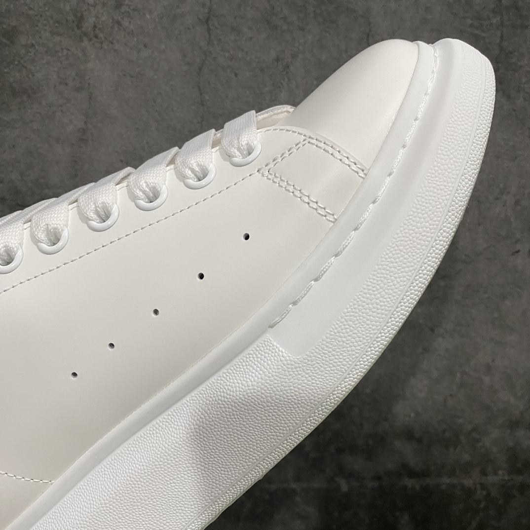 [Top-grade drug box version] Alexander McQueen Alexander McQueen white shoes fantasy tail laser tail