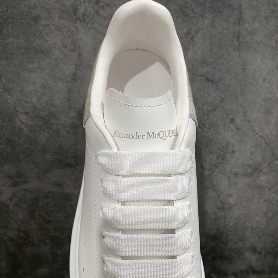 [Top Poison Box Edition] Alexander McQueen Alexander McQueen White Shoes Milk Tea Gray Crocodile Leather Stone Pattern Tail