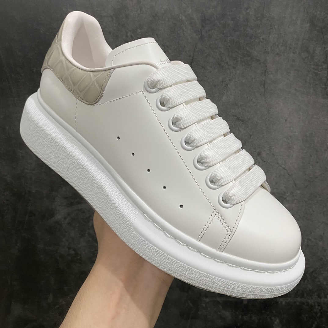 [Top Poison Box Edition] Alexander McQueen Alexander McQueen White Shoes Milk Tea Gray Crocodile Leather Stone Pattern Tail