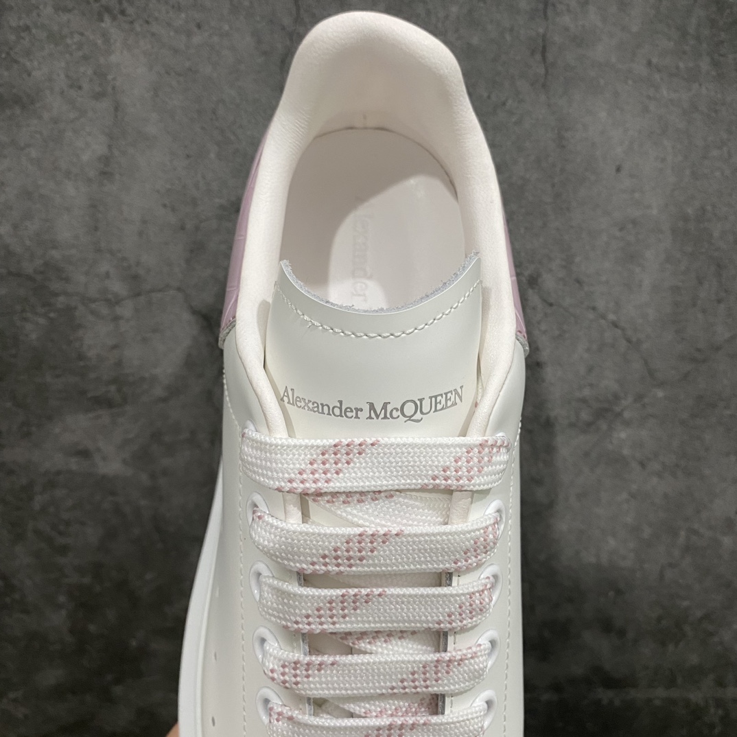 [Top-grade drug box version] Alexander McQueen Alexander McQueen white shoes taro purple crocodile leather stone pattern tail