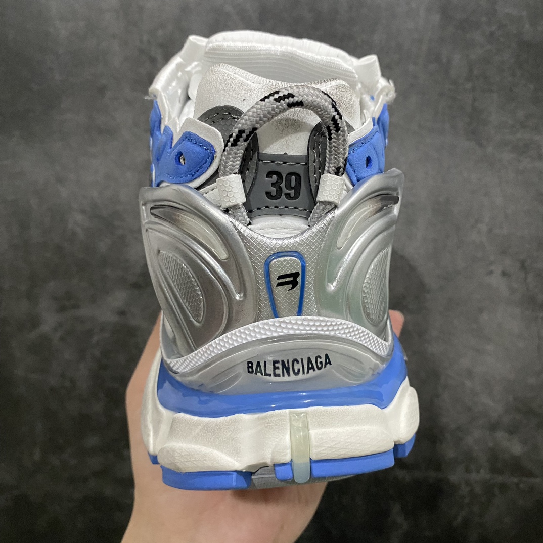 图片[4]-【纯原OK版本】Balenciaga Runner 巴黎世家7.5代 破坏风 手工做旧款复古老爹鞋 白灰蓝n全新外贸版本 核心配合工厂优势供应该款是通过溢胶 做旧 缝线等细节 展示了设计师 Demna的运动鞋风格 传递复古感 后侧板 翘起的鞋头 展示了 Demna 在结构上的未来构想 尺码：35 36 37 38 39 40 41 42 43 44 45 46-莆田鞋批发中心