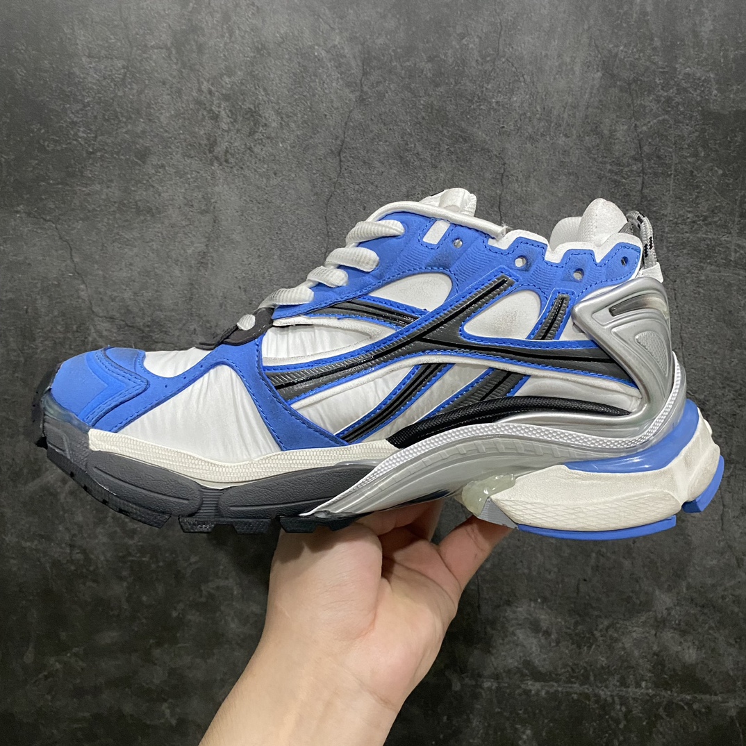 图片[2]-【纯原OK版本】Balenciaga Runner 巴黎世家7.5代 破坏风 手工做旧款复古老爹鞋 白灰蓝n全新外贸版本 核心配合工厂优势供应该款是通过溢胶 做旧 缝线等细节 展示了设计师 Demna的运动鞋风格 传递复古感 后侧板 翘起的鞋头 展示了 Demna 在结构上的未来构想 尺码：35 36 37 38 39 40 41 42 43 44 45 46-莆田鞋批发中心