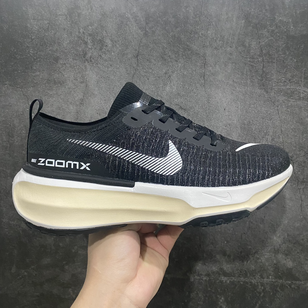 【公司级】Nike ZOOMX invinclble Run FK 3 短跑马拉松系带系列轻量休闲运动慢跑鞋 ！nn此鞋专为短跑运动员而生，是为 5 至 10 公里距离的赛事和训练打造。整体设计採用流线型的轻质工程网眼材质构成鞋面，并与其他 Nike Running 旗舰鞋款同样搭载全脚掌 ZoomX 缓衝中底，搭配 Pebax 物料与橡胶外底。ZoomX StreakFly 首发配色以“Prototype”呈现，其灵感是来自开发期间的磨损测试，透过编号的标记与内侧的预期跑步距离突出研发过程。 货号 DR2615-001nSize 36-45-莆田鞋批发中心