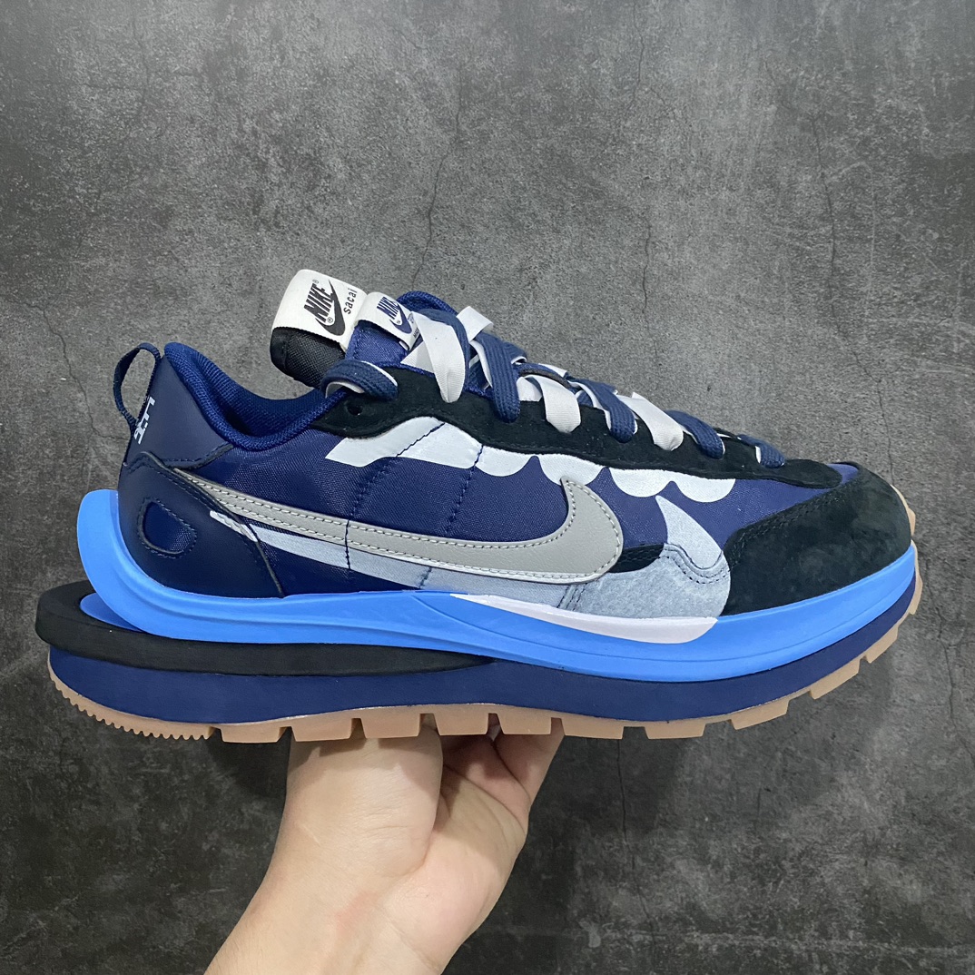 【神版】Sacai x NK Vaporwaffle 3.0 蓝色 DD1875-700 全套原厂数据楦头、纸板开发n首家私模五层分离大底 官方数据5cmn全鞋原数据导入电脑针车 分毫不差n原厂采购 贾卡双股织面，百分百一致ZPn正确长绒皮料➕原装贝利皮料n高频印刷独家正确工艺（皮料透白）n完美鞋型区别市面肥头版  尺码:36 36.5 37.5 38 38.5 39 40 40.5 41 42 42.5 43 44 44.5 45 46-莆田鞋批发中心